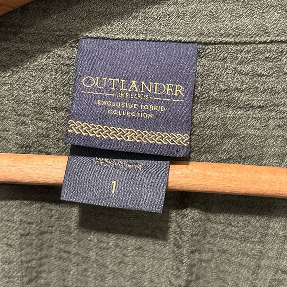 Torrid Outlander Dragonfly Mini Bell Sleeve Collared Shirt Dress Plus Sz 1 (1X) - Picture 6 of 8